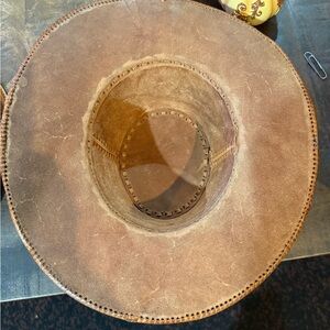NWOT- Chuupul Leather Hat